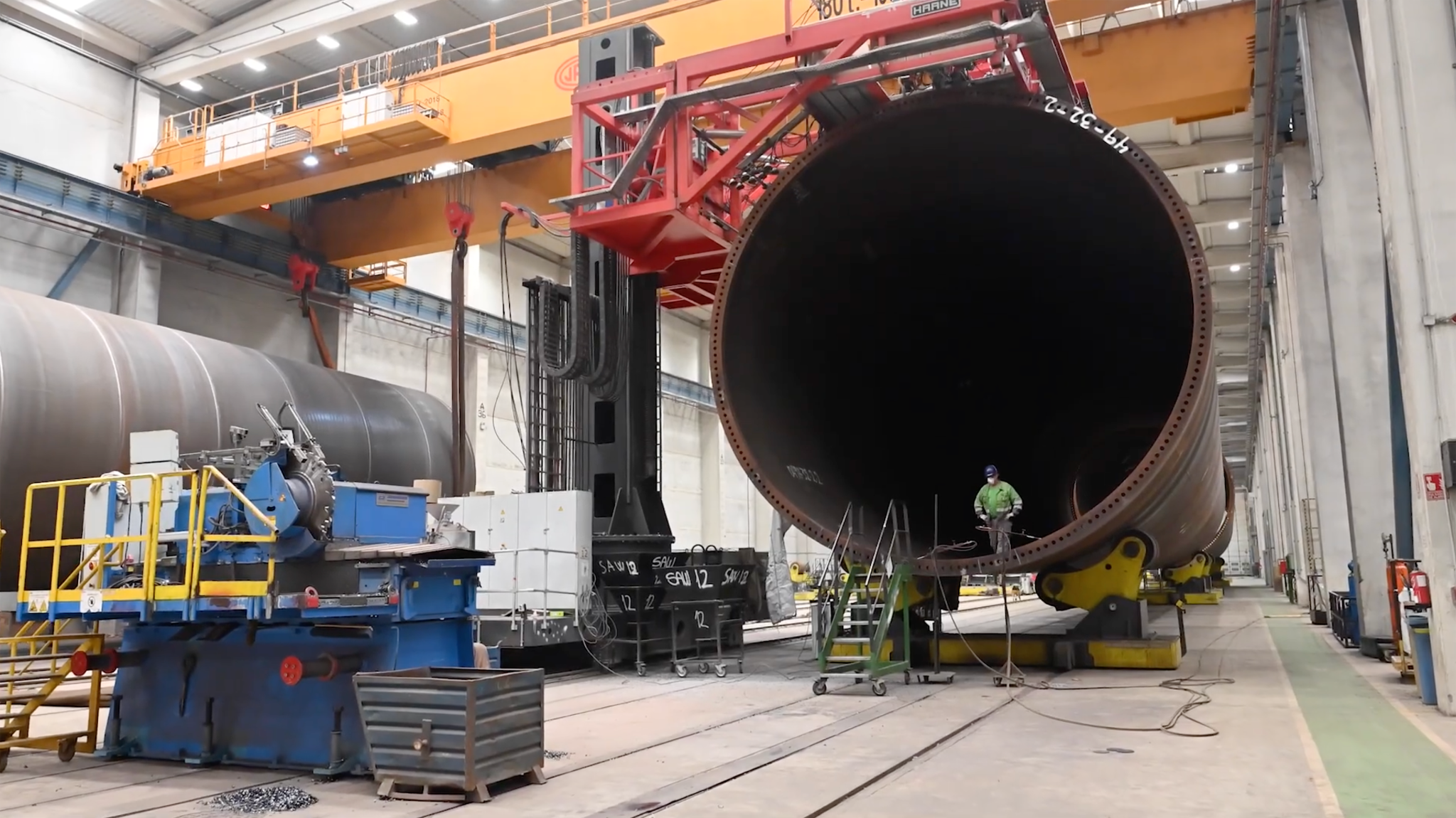 Instalaciones industriales de Haizea Wind durante la producción audiovisual de Mimetiz